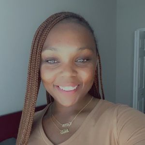 Meet your Posher, Victoria